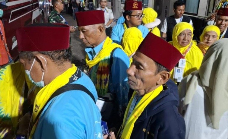 Dukung Kelancaran Ibadah Haji, Pemprov Tanggung Biaya Transit Jambi-Batam Senilai Rp 40 Miliar